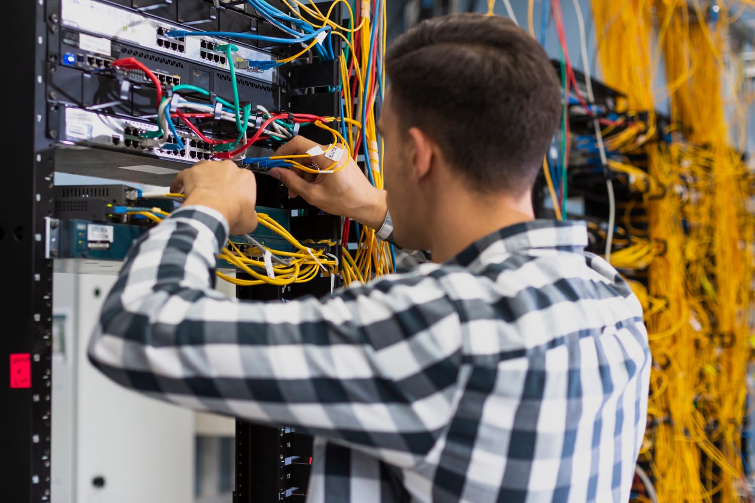 Role of Technicians in Network Setup & Maintenance